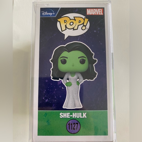 Marvel Funko Pop She-Hulk Glitter #1127 w/protector - Picture 4 of 5